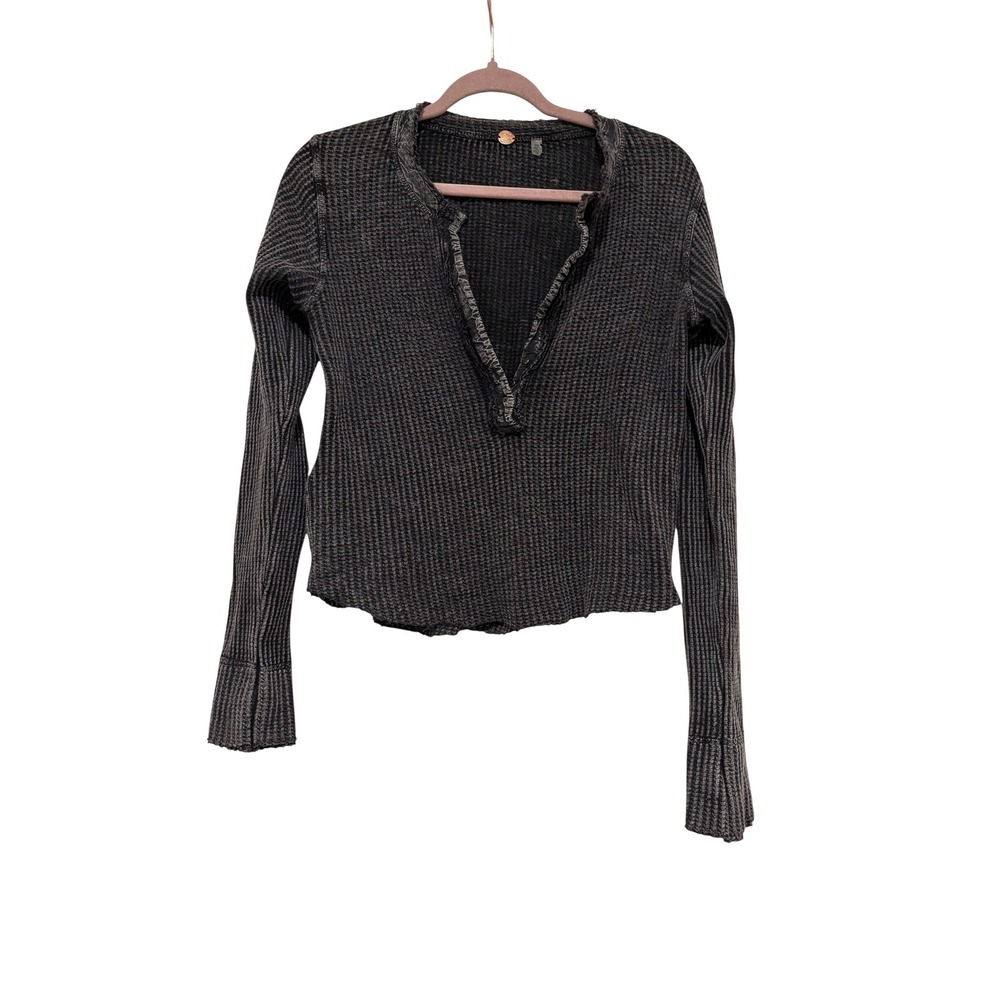Free People One charcoal henley long sleeve waffle distressed knit shirt L